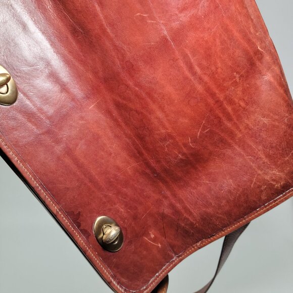 Vintage Brown Italian Leather Messenger Bag Swivel Clasp - Picture 11 of 16
